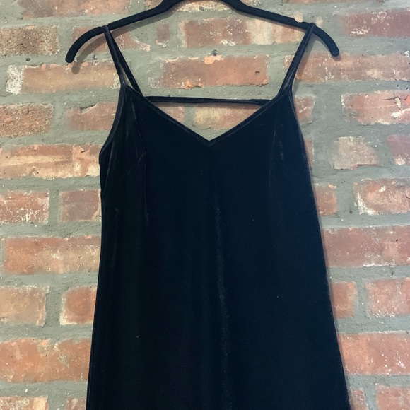 Cami velvet dress with open back - Picture 4 of 4